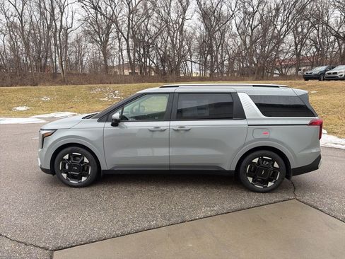 New 2026 Kia Carnival EX image 6