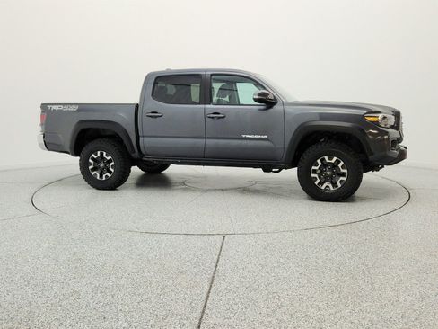 Used 2023 Toyota Tacoma TRD Off-Road AWD/4WD image 4