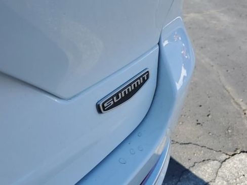 Certified 2022 Jeep Grand Cherokee Summit AWD/4WD image 33