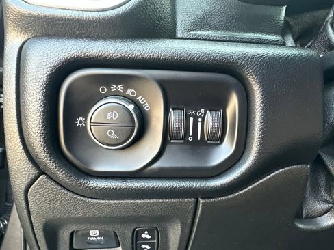 Used 2019 RAM 1500 Laramie w/ Sport Appearance Package AWD/4WD image 14