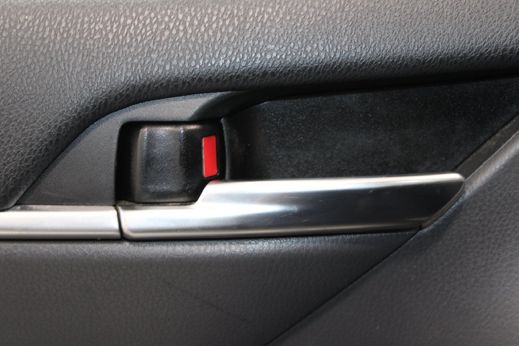 Used 2022 Toyota Camry LE FWD image 39