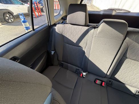 Used 2025 Toyota Corolla Cross LE image 39