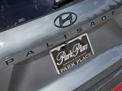 Used 2023 Hyundai Palisade Limited AWD/4WD image 41