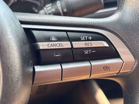 Used 2020 MAZDA MAZDA3 Sedan image 31