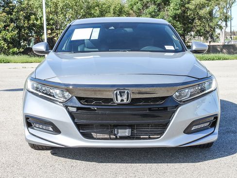 Used 2018 Honda Accord Sport image 2
