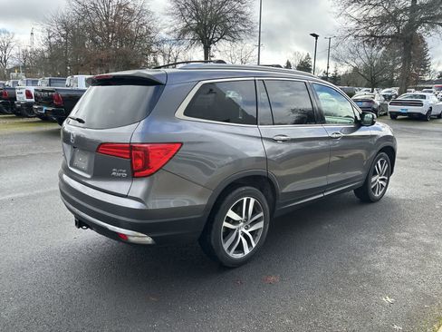 Used 2017 Honda Pilot Elite image 4