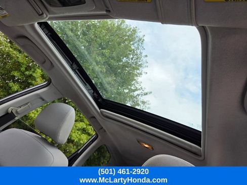 Used 2017 Subaru Forester 2.5i Premium w/ All-Weather Package AWD/4WD image 8