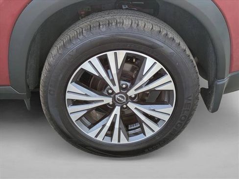 Used 2022 Nissan Rogue SV image 23