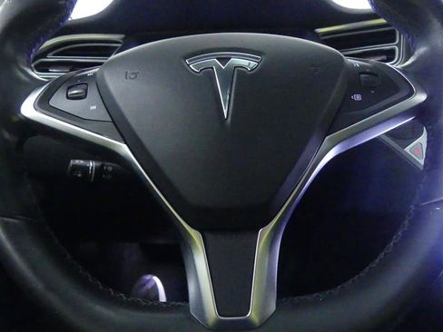 Used 2016 Tesla Model X 90D image 11