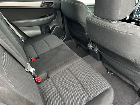 Used 2018 Subaru Outback 2.5i Premium image 18