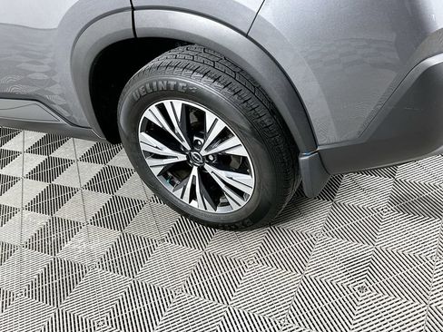 Used 2023 Nissan Rogue SV image 37
