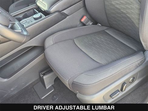 Used 2023 Nissan Pathfinder SV image 16