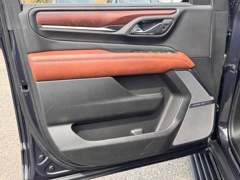 Used 2024 GMC Yukon Denali Ultimate image 16