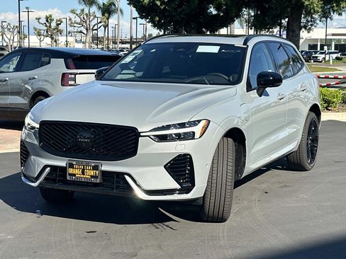 New 2026 Volvo XC60 T8 Ultra w/ Climate Package PRO AWD/4WD image 6