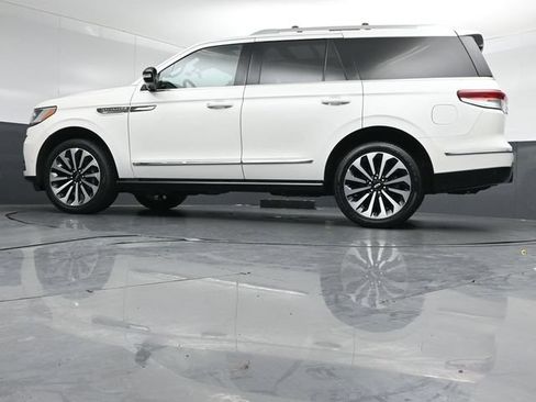 Certified 2023 Lincoln Navigator Reserve AWD/4WD image 43
