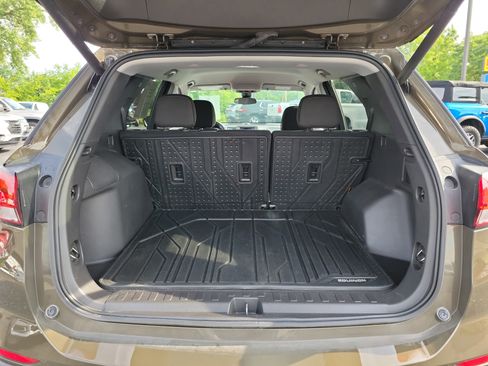 Used 2023 Chevrolet Equinox LT image 8