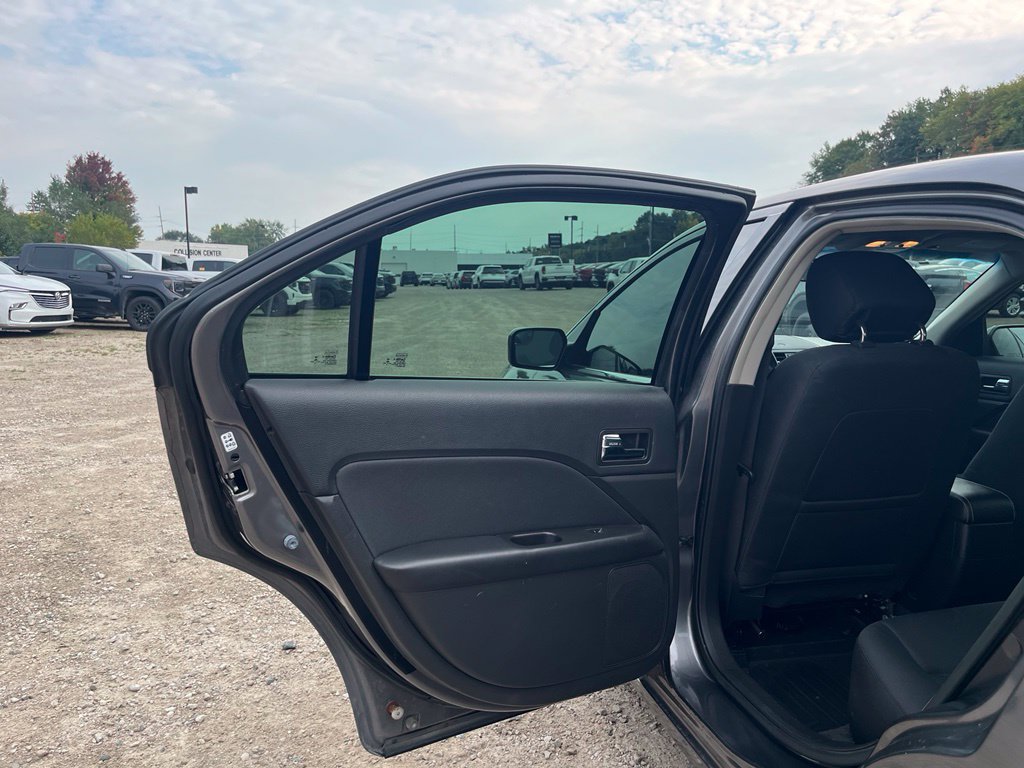 Used 2012 Ford Fusion SE FWD image 28