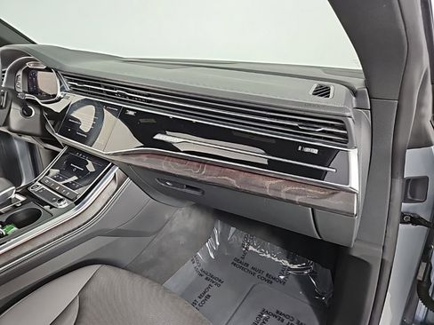 Used 2023 Audi Q8 Premium Plus w/ Premium Plus Package image 14