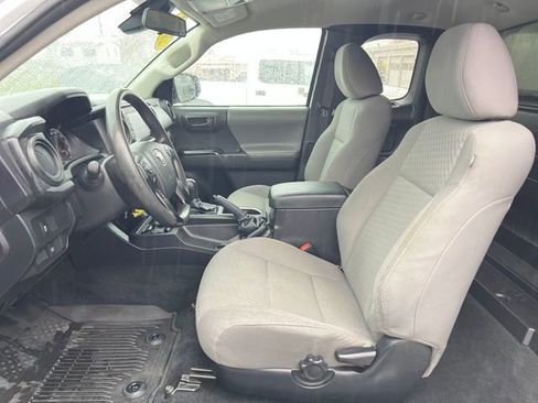 Used 2022 Toyota Tacoma SR image 16