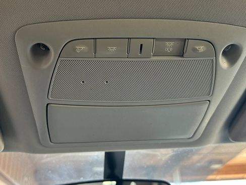 Used 2017 Nissan Murano SV image 24