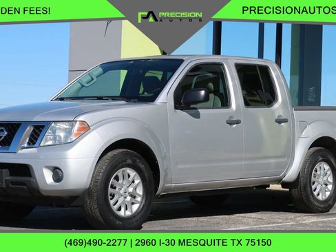 Used 2019 Nissan Frontier SV image 1