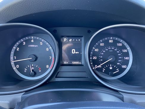 Used 2018 Hyundai Santa Fe Sport w/ 2.4L Value Package 02 AWD/4WD image 11