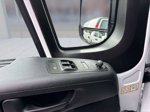Used 2026 RAM ProMaster 2500 w/ Convenience Group FWD image 14