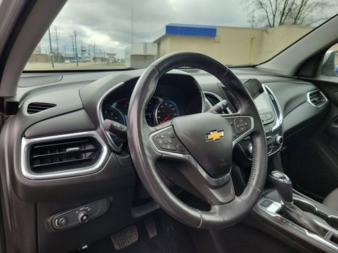 Used 2018 Chevrolet Equinox LT image 22