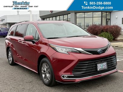 Used 2023 Toyota Sienna XLE w/ XLE Plus Package