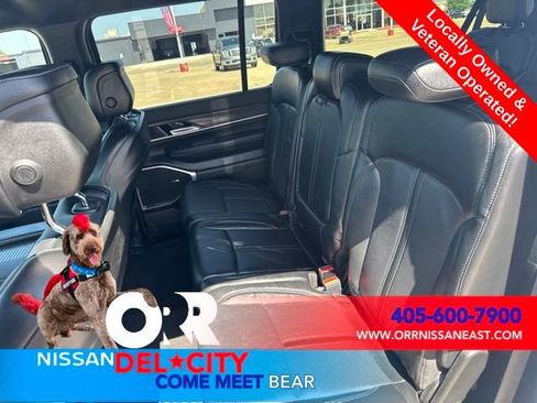 Used 2024 Jeep Wagoneer L Series II w/ Flexible Seating Group AWD/4WD image 13