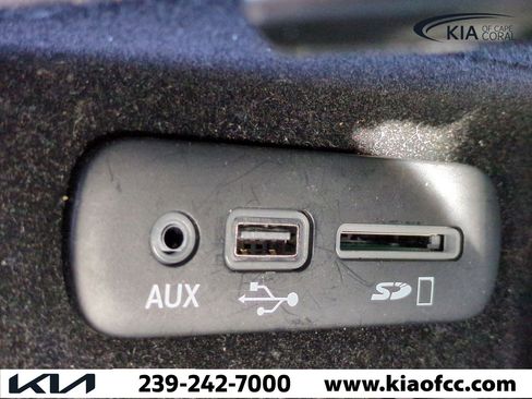 Used 2015 Dodge Challenger R/T Scat Pack w/ Leather Interior Group image 21