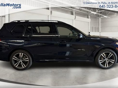 Used 2022 BMW X7 xDrive40i w/ M Sport Package image 2