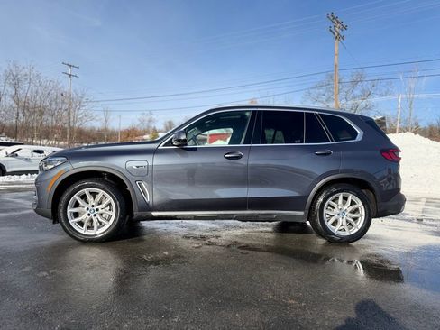 Used 2022 BMW X5 xDrive45e w/ Climate Comfort Package image 3