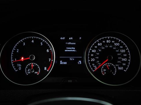 Used 2018 Volkswagen Golf SEL FWD image 17