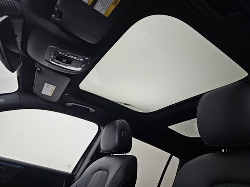 Certified 2025 Mercedes-Benz GLB 250 4MATIC image 10