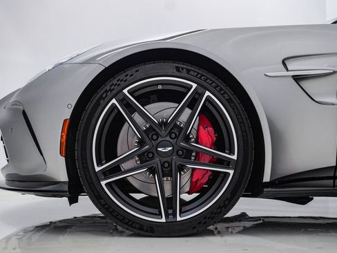 Used 2025 Aston Martin V8 Vantage Coupe RWD image 15