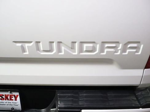 Used 2019 Toyota Tundra Platinum AWD/4WD image 10