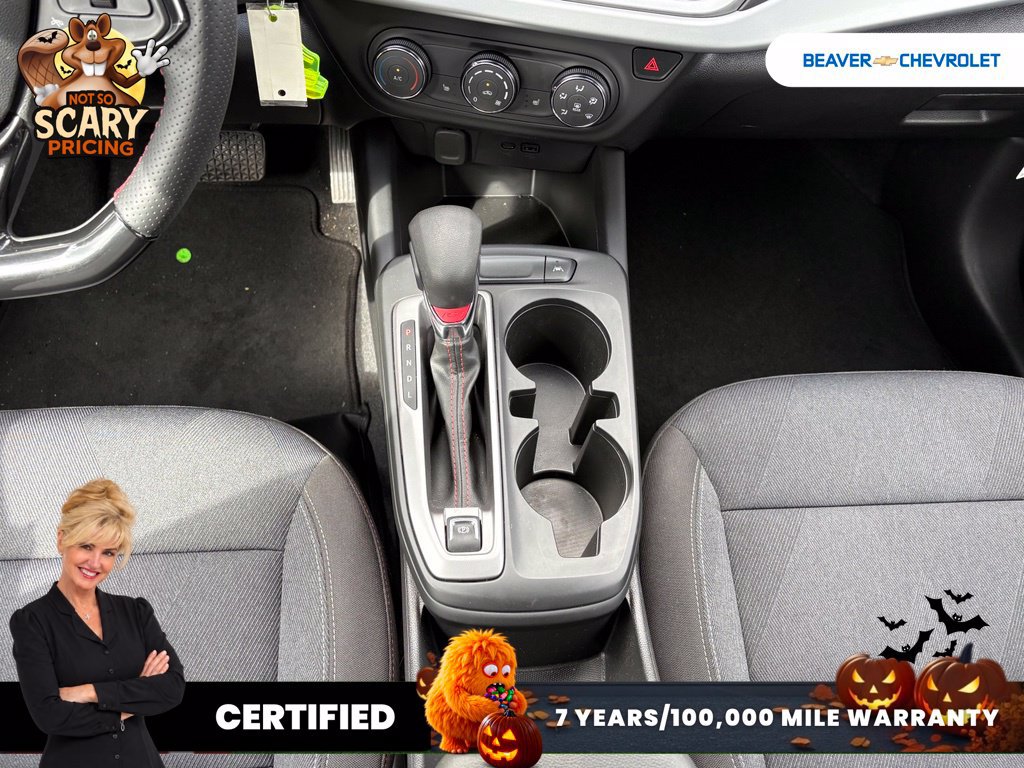 Used 2025 Chevrolet Trax RS w/ Sunroof Package FWD image 24