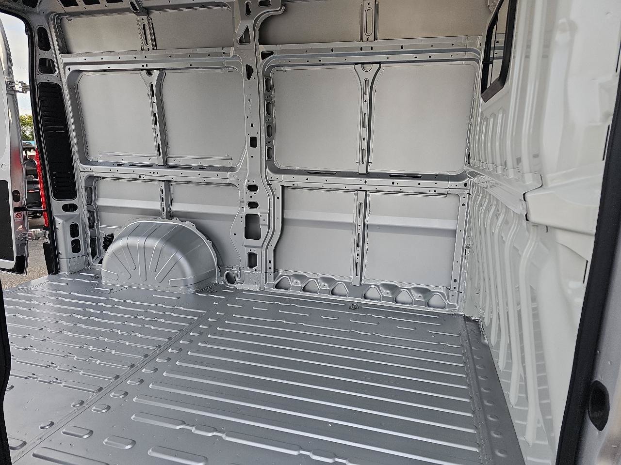 Used 2026 RAM ProMaster 1500 w/ Safety Group FWD image 14