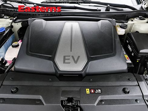 Used 2022 Kia EV6 Wind RWD image 7