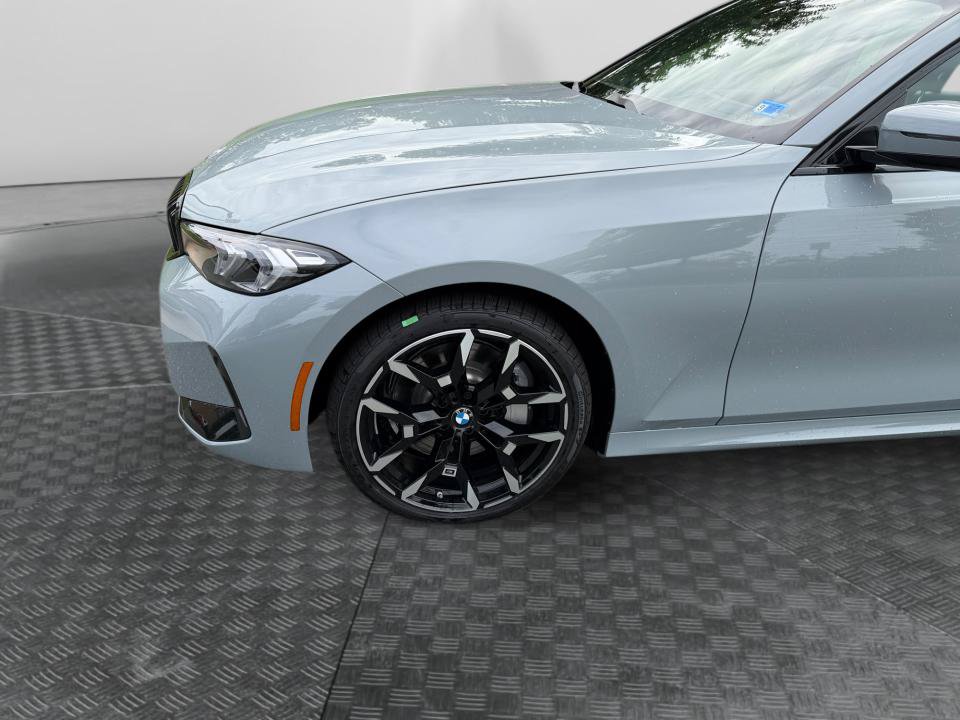 New 2026 BMW 330i xDrive Sedan w/ M Sport Package AWD/4WD image 27