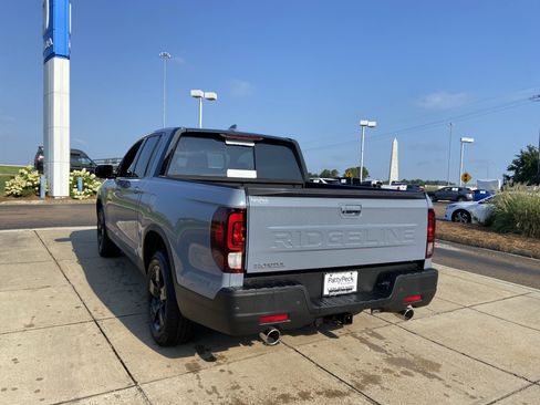 New 2026 Honda Ridgeline Black Edition image 8