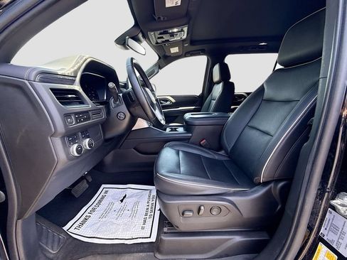 Used 2023 GMC Yukon XL SLT w/ SLT Luxury Package AWD/4WD image 25