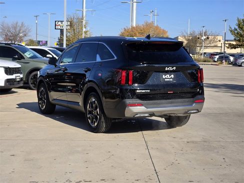 New 2026 Kia Sorento S image 3