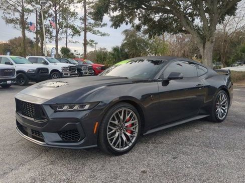 Used 2024 Ford Mustang GT Premium image 8