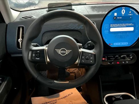 Certified 2025 MINI Cooper Countryman SE image 8