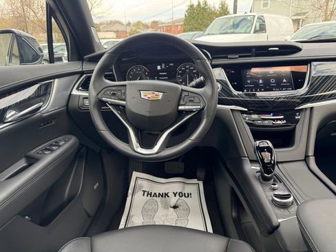 Used 2024 Cadillac XT6 Premium Luxury AWD/4WD image 22