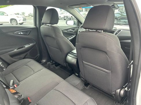 Used 2023 Chevrolet Malibu LS FWD image 38