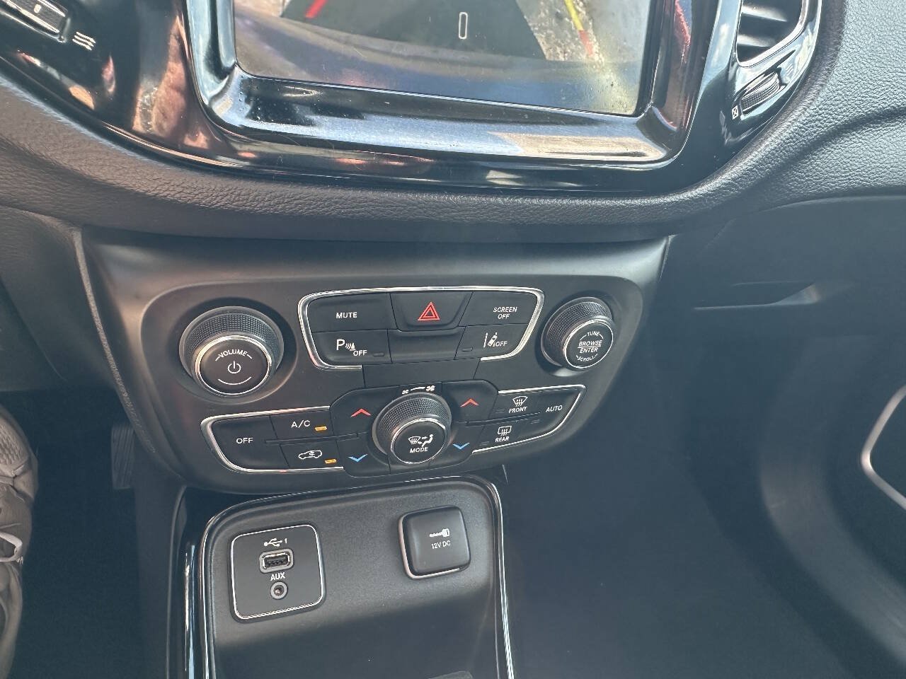 Used 2021 Jeep Compass Limited FWD image 13