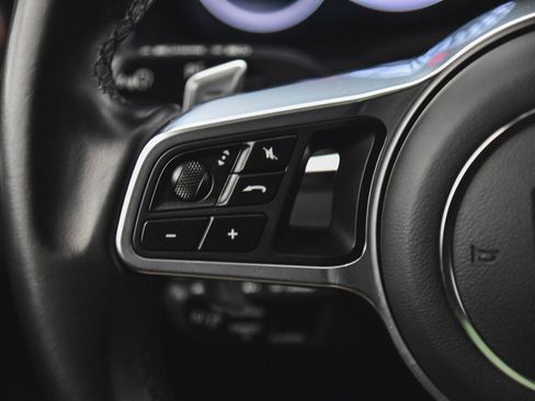 Used 2022 Porsche Cayenne Platinum Edition image 24